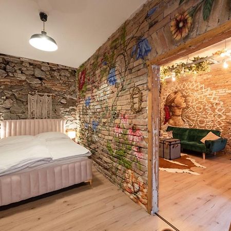 Accommodation At The Folklore Apartment Bratislava Bagian luar foto