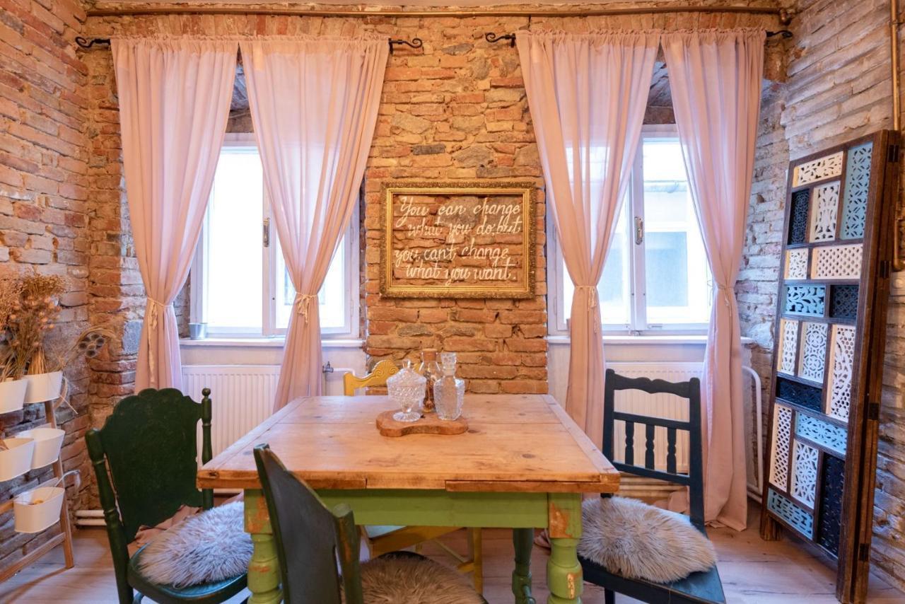 Accommodation At The Folklore Apartment Bratislava Bagian luar foto