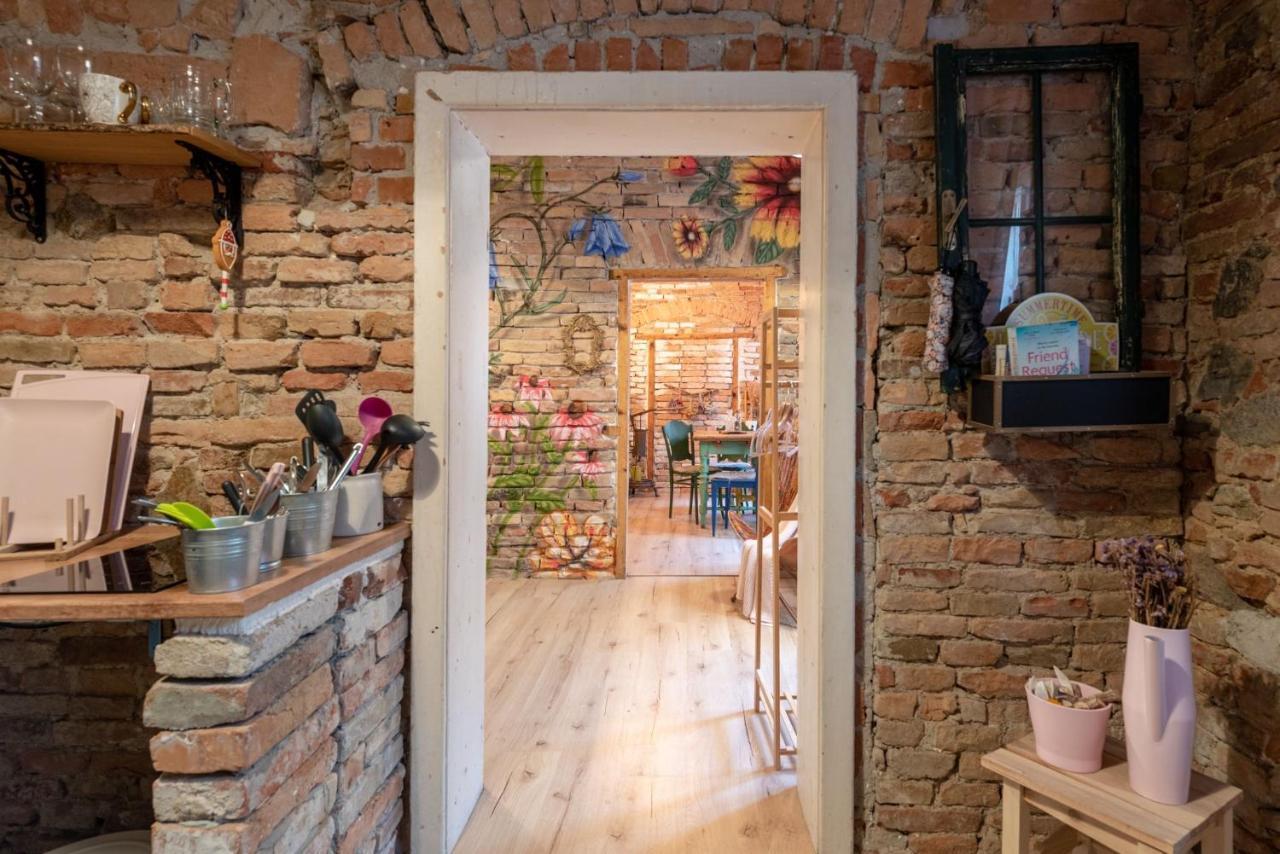 Accommodation At The Folklore Apartment Bratislava Bagian luar foto