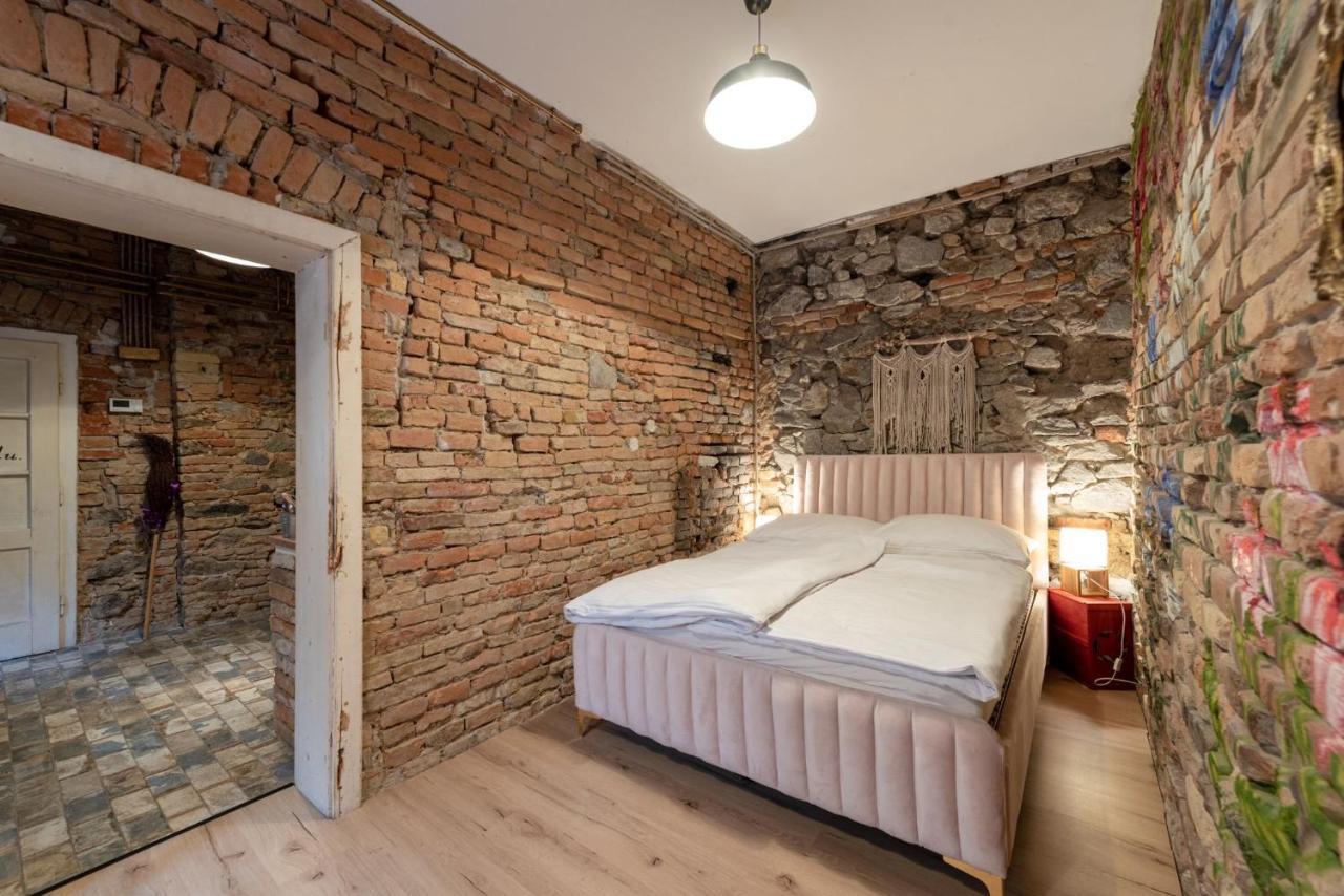 Accommodation At The Folklore Apartment Bratislava Bagian luar foto