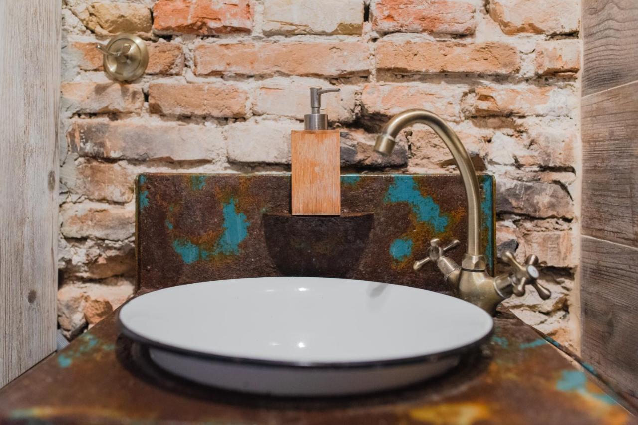 Accommodation At The Folklore Apartment Bratislava Bagian luar foto
