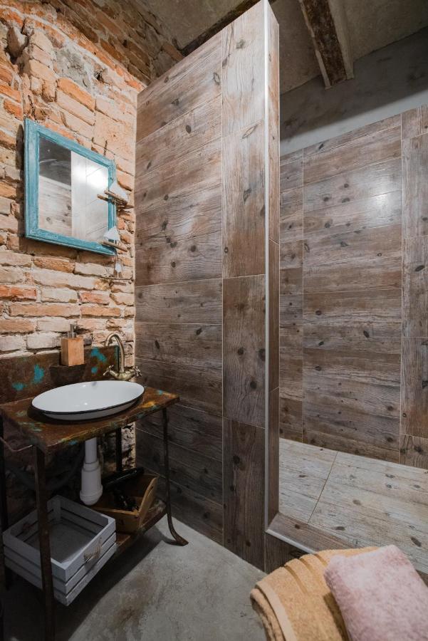 Accommodation At The Folklore Apartment Bratislava Bagian luar foto